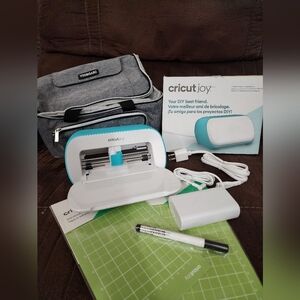 Cricut Joy Cutting Machine with Accessories